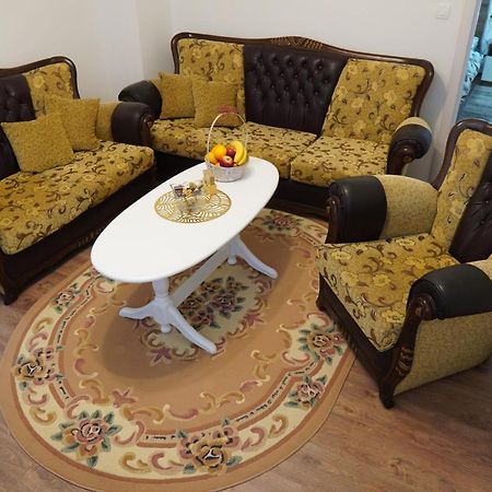 Apartments Manitovac M Niksic ภายนอก รูปภาพ