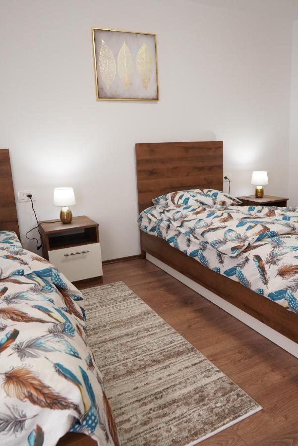 Apartments Manitovac M Niksic ภายนอก รูปภาพ