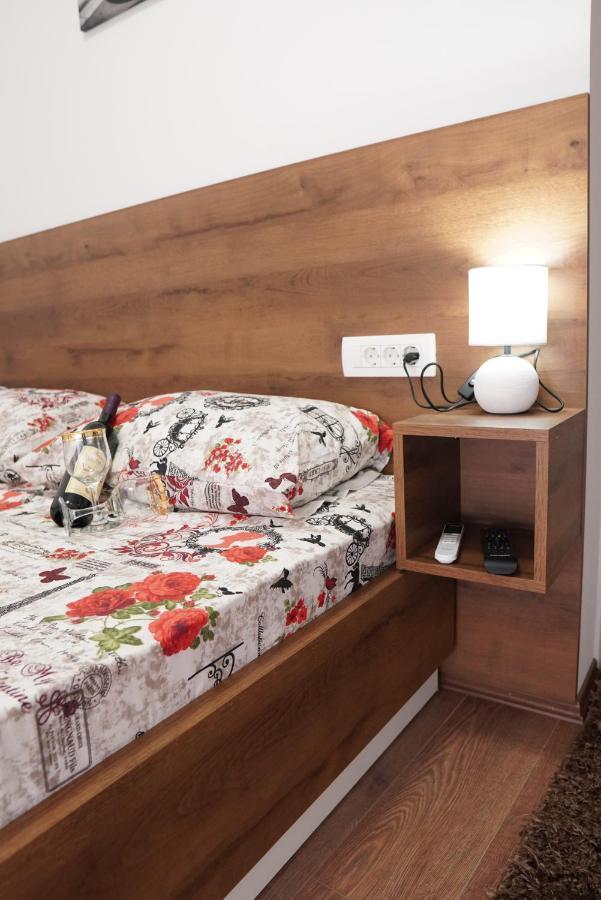 Apartments Manitovac M Niksic ภายนอก รูปภาพ