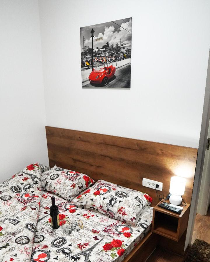 Apartments Manitovac M Niksic ภายนอก รูปภาพ