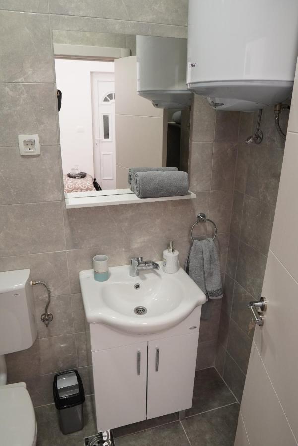 Apartments Manitovac M Niksic ภายนอก รูปภาพ