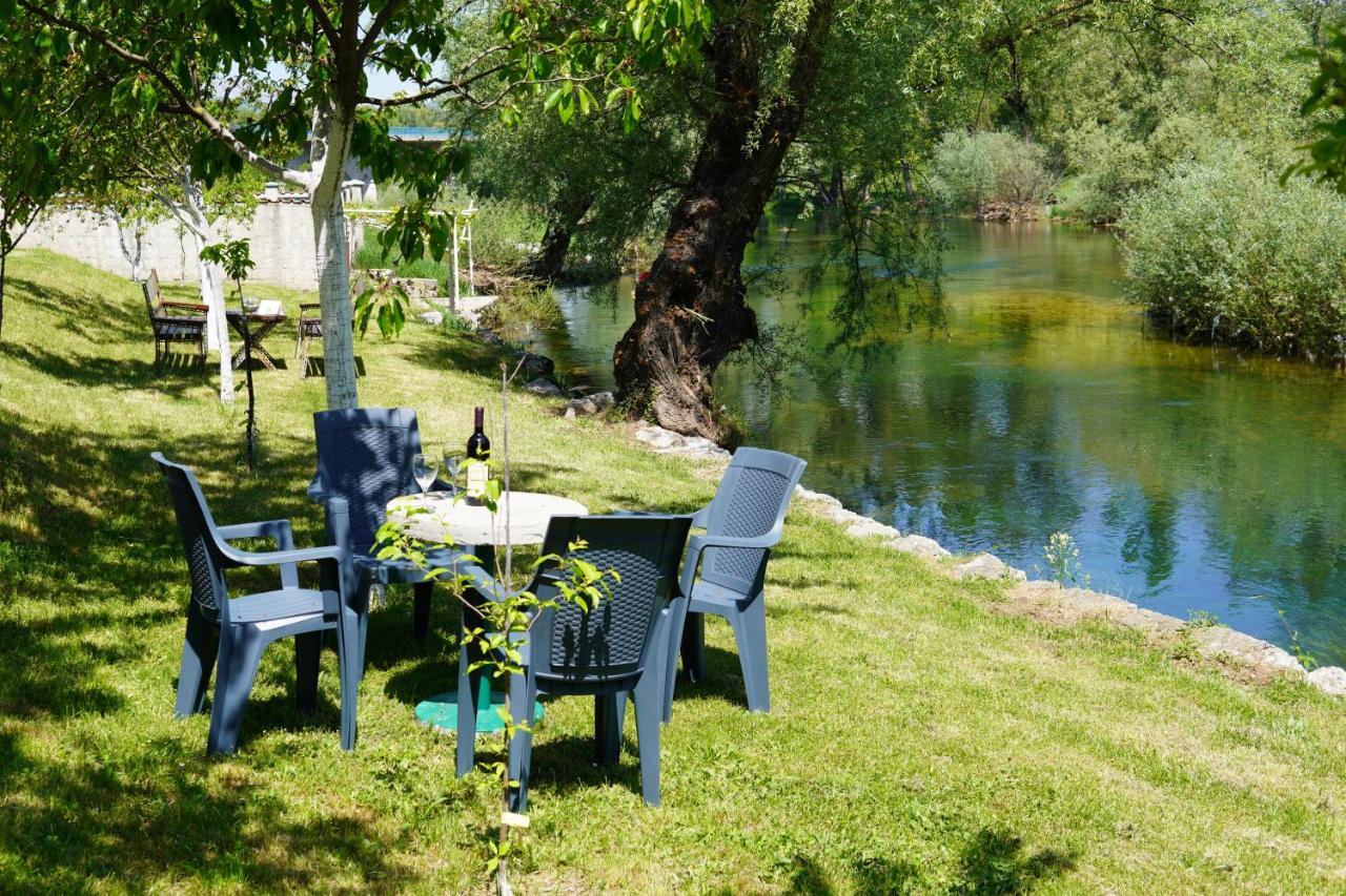 Apartments Manitovac M Niksic ภายนอก รูปภาพ